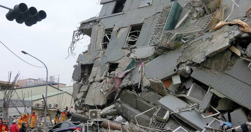 2016年6月高雄美濃發生規模6.6地震，導致台南維冠金龍大樓倒塌，造成115人死亡。（圖／報系資料照）