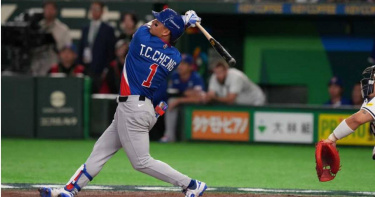 台灣對上韓國的比賽，鄭宗哲在6局上擊出陽春砲。（圖／達志／美聯社）