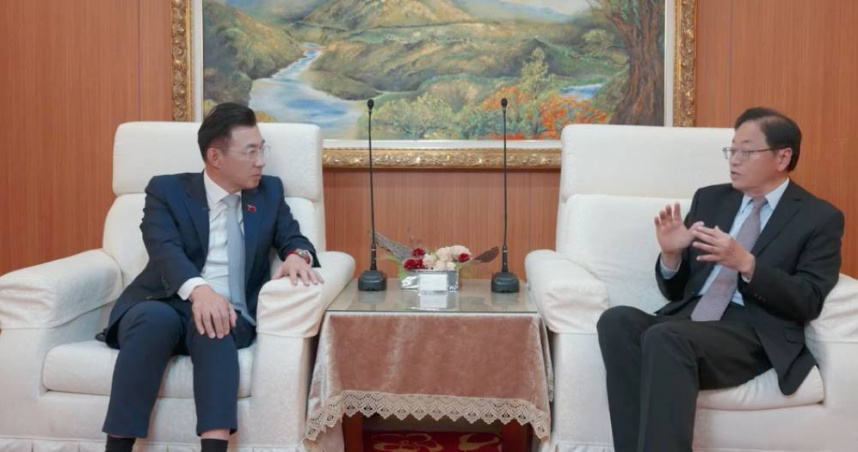 江啟臣表示，桃園、台中雙城攜手，一起把願景化為現實，用最穩健的腳步，帶領大台中走向國際。（圖／取自江啟臣臉書）