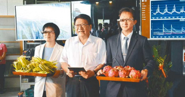 屏東推AI種火龍果 每公頃可增60萬收入