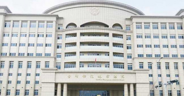 叔持水管朝姪兒噴害濕身 法官認定「強暴污辱」拘30天