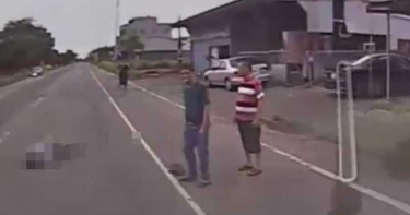 嘉義騎士摔車身亡 監視器揪出報案者就是元凶