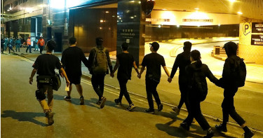 理大今凌晨8人棄守!示威者剩「最後50人」 校方:請快離開