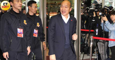 韓國瑜問信不信神 蔡:「韓總統」的想法很封建