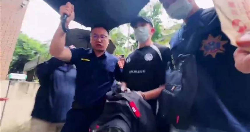 網紅團體反骨男孩前成員孫生被控偷拍性影片，29日遭檢警拘提。（圖／三立新聞網）