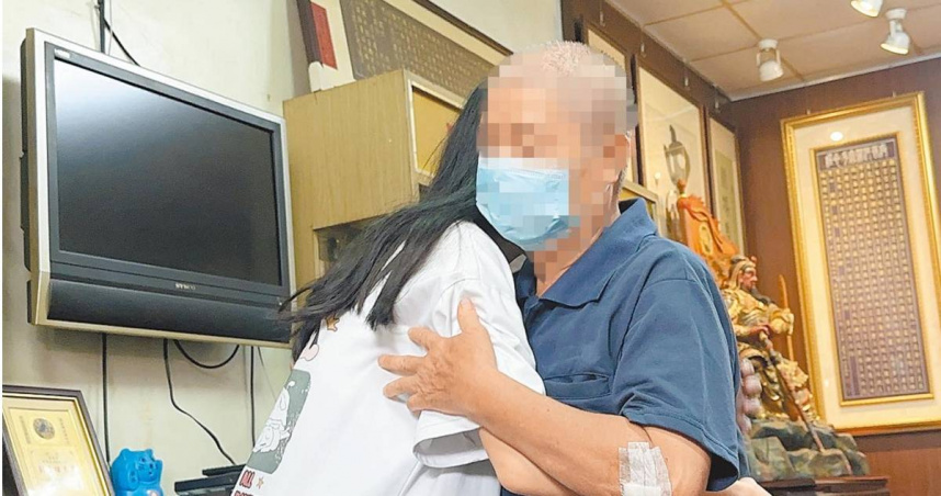台中女大生跟阿公道歉。(圖/報系資料照)