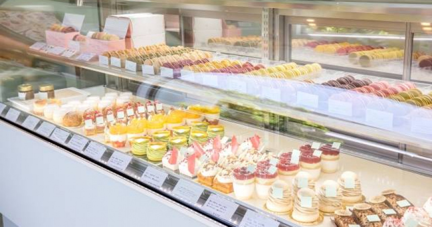 深圳一間甜點店招募員工，規定一天工作16小時，月休僅2天。（示意圖／翻攝自photoAC）