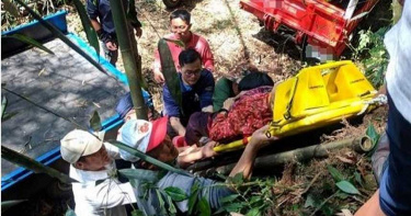 7旬夫妻駕車返家墜落邊坡 夫噴飛車外慘死妻命危