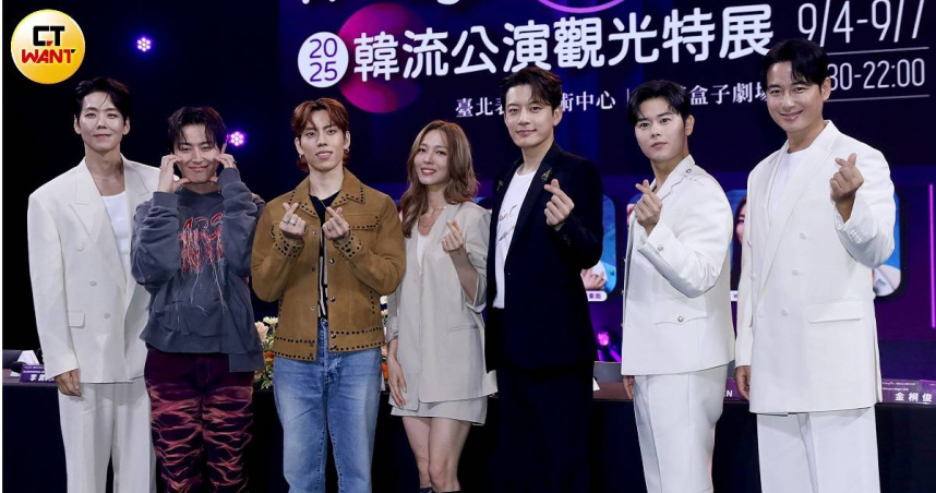 KAI（左起）、U-KWON、張東雨、先藝、SE7EN、金桐俊、李志勳出席K-Stage。（圖／侯世駿攝）