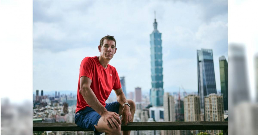自由攀岩好手Alex Honnold將挑戰台北101。（圖／Netflix）