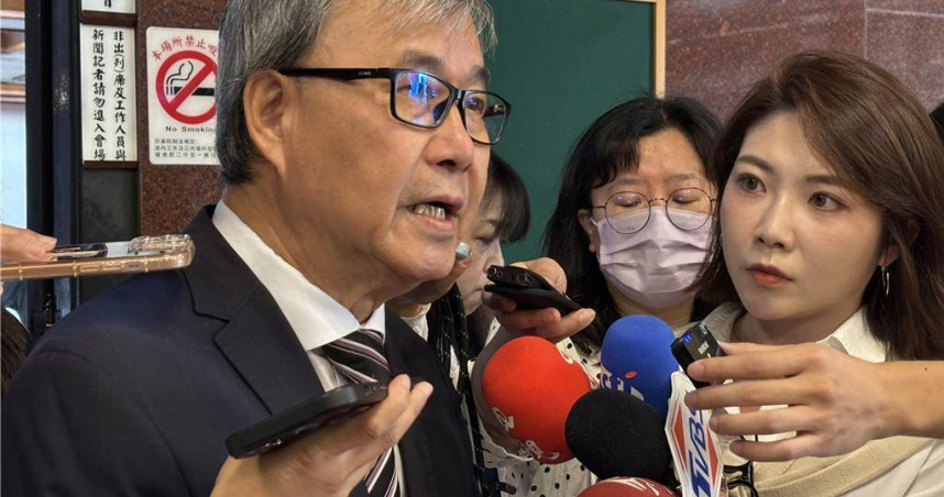 台北高等行政法日前認定，台大性平會性平會3名委員違法代理出席，撤銷性平會處分。教育部長鄭英耀今天表示，台大應該要就法論法，程序上若有疏漏，應該依法補正、改進。（圖／中時記者林縉明攝）