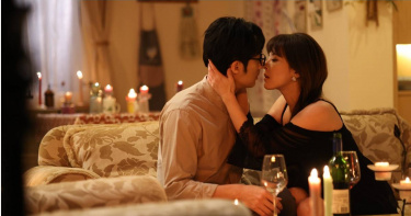 蘇晏霈、李運慶上演親密對手戲。（圖／民視）