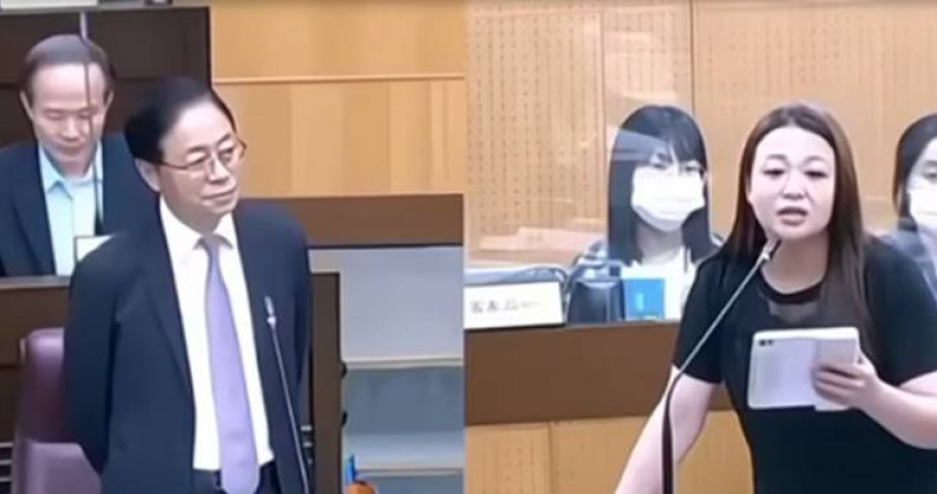 桃園市議會質詢畫面，市長張善政（左）與民進黨市議員張曉昀（右）在議場互動。（圖／翻攝畫面）