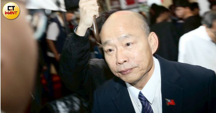 藍營內部對軍購預算出現分歧，國民黨副主席季麟連點名立法院長韓國瑜，直言若涉及「賣黨求榮」將建請開除黨籍。（圖／侯世駿攝）