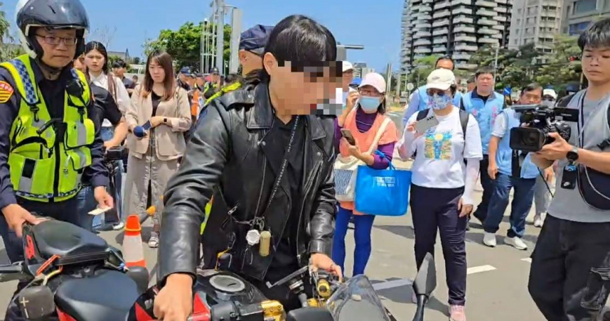 抗議機車道太窄！騎士通車前硬闖淡江大橋　遭開4罰單代價曝光