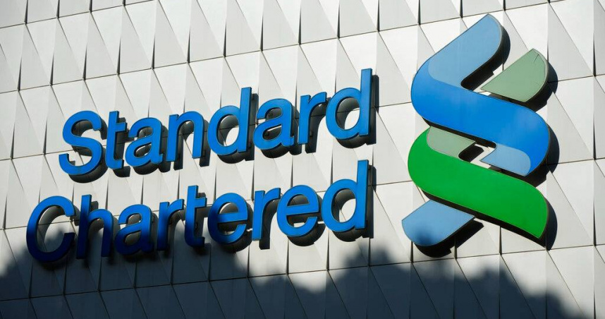 渣打銀行宣布未來將加速導入AI與自動化技術，並計畫裁減逾7000個職位。（示意圖／達志／美聯社，下同）