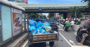 北市中山區建國北路3段與民權東路3段口28日上午發生一起車禍事故，警方發現三輪拼裝車駕駛毒駕。（圖／翻攝畫面）