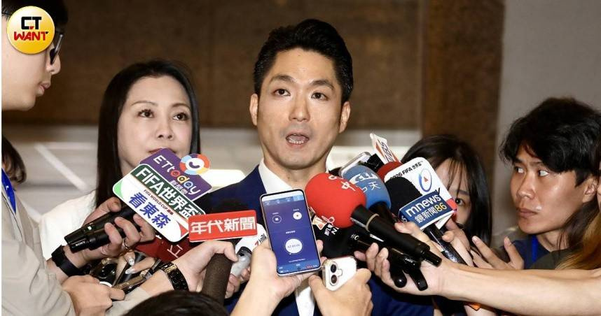 台北市長蔣萬安回應慈濟BNT疫苗採購爭議，表示疫情期間民間企業及團體投入採購，有其疫苗供應不足及行政限制的背景。（圖／方萬民攝）