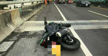 影/水產行故意逼車「撞飛重機」遭起底是慣犯!5月才被判刑