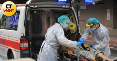 死亡率升高!重症醫嘆一線醫護「被健保吃豆腐」 根本做功德
