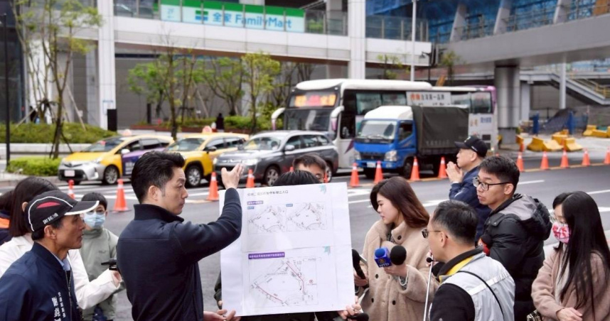 蔣萬安今天視察南港地區交通（圖／北市府提供）