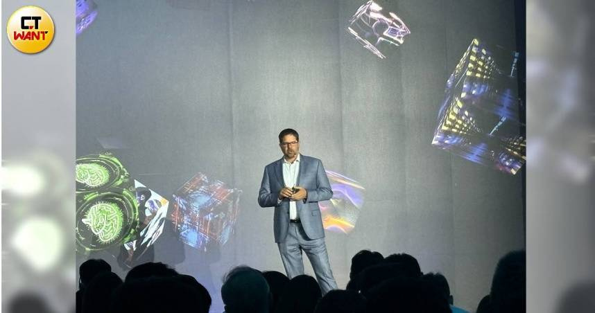 Arm資深副總裁暨終端產品事業部總經理Chris Bergey。（圖／鄭思楠攝）