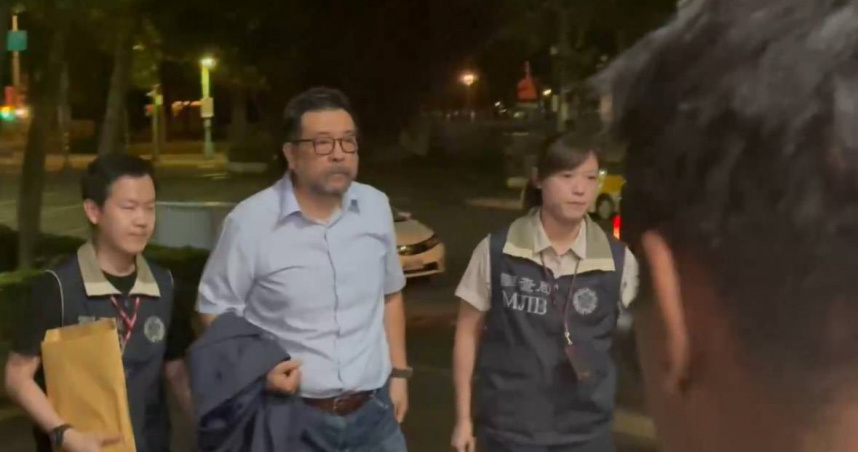 葉林傳涉圖利罪於北機站約談完後，移送至台北地檢署複訊。（圖／翁靖祐攝）