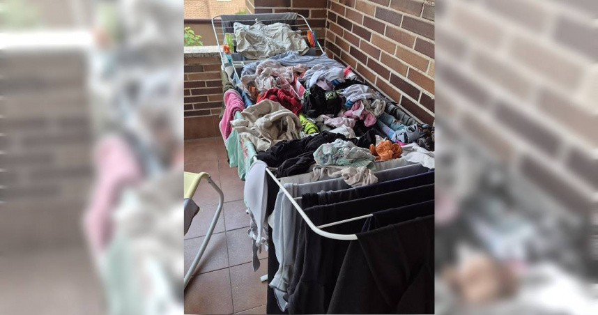 一名人妻請丈夫幫忙晾衣服，對方卻直接把濕衣物丟在曬衣架上。（圖／翻攝自Reddit）