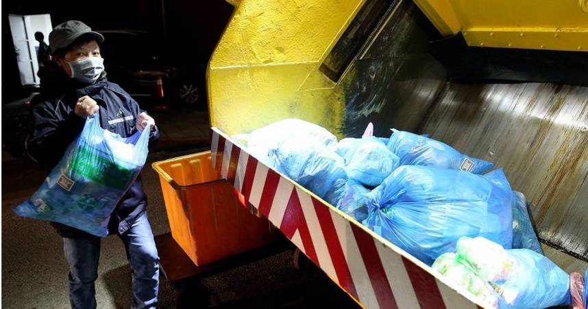 塑膠袋與紙餐具齊漲，中盤商經營壓力加劇。（圖／報系資料照）