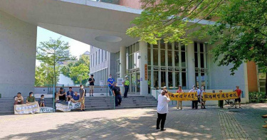 台大學生會、校友爆衝突! 是否拆傅鐘惹爭議