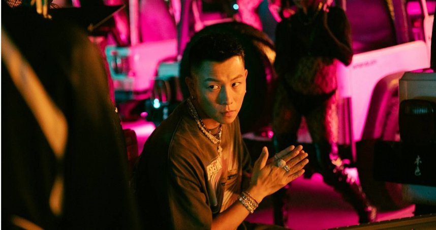 頑童新歌〈NONO〉靈感來自瘦子跟女兒的互動。（圖／本色音樂提供）