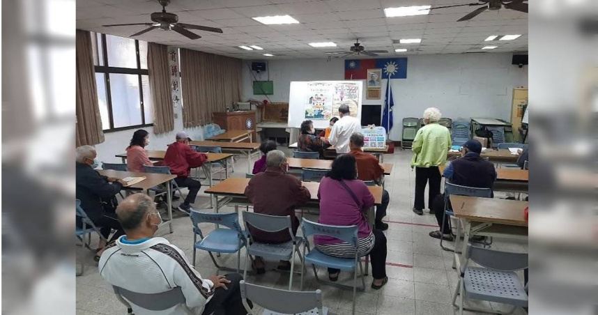 彰化監理站為鼓勵高齡者換發駕駛執照，到各鄉鎮市辦理高齡換照收件服務。（圖／彰化監理站提供／中國時報記者葉靜美彰化傳真）