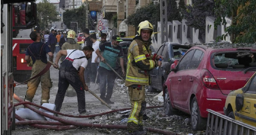 以色列空軍在13日凌晨空襲了伊朗首都德黑蘭周邊至少6個空軍基地，2個戒備森嚴的軍事指揮官住宅區與多棟住宅大樓，造成多名軍方高階將領及頂尖核科學家身亡。（示意圖／達志／美聯社）