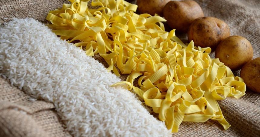 專家警告，減肥時完全不吃碳水，反而更難減。（示意圖／pixabay）