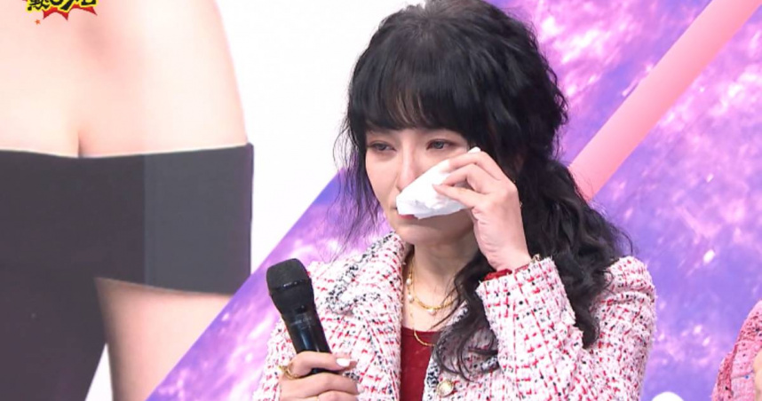 唐綺陽激動兩度落淚。（圖／TVBS提供）