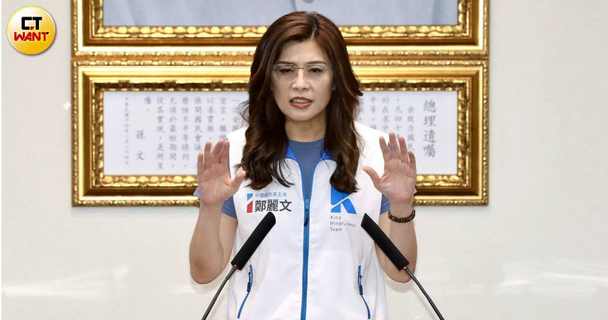 國民黨主席鄭麗文針對年底選情發表看法。（圖／方萬民攝）
