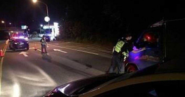 春節將近，圍爐聚餐機會多，常是酒駕好發期，苗栗縣警局9日表示，警方將於易肇事時間、路段（口）加強取締酒駕，呼籲民眾勿酒後駕車。（圖／苗栗縣警局提供）