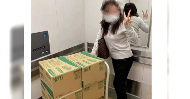 搜刮口罩轉賣中國「發災難財」 厚臉皮求醫生:送我十箱就好…