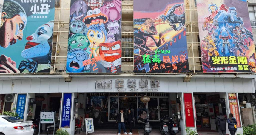 原本傳出吹熄燈號的全美戲院改暫停營業重新裝潢，未來將朝復古戲院兼現場歌唱表演的使用空間規畫。（圖／中國時報程炳璋攝）