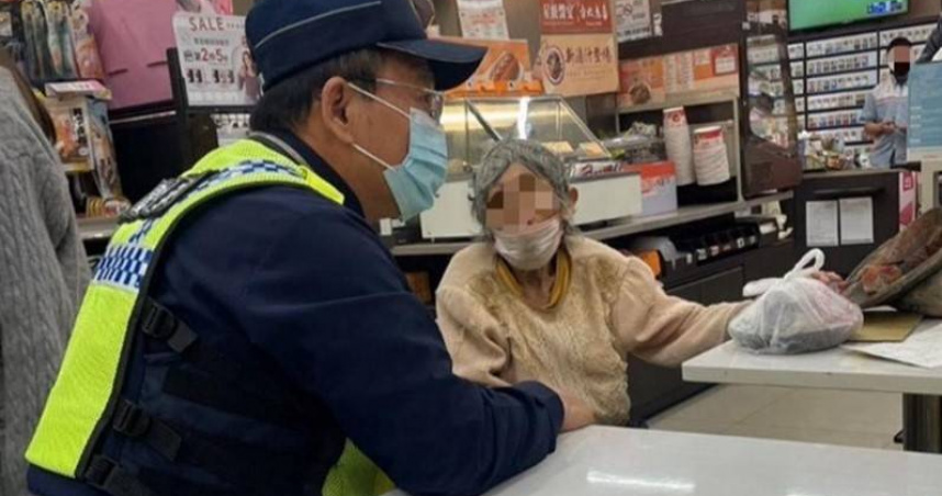 徐婦為前往友人家盥洗，竟徒步從楠梓走到美濃，最終被熱心民眾懷疑迷路報警關心。（圖／翻攝畫面）