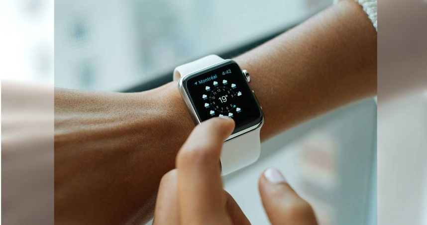 紐西蘭一名女子連續多天出現身體不適症狀，經Apple Watch檢測出心率異常後就醫才發現罹患急性骨髓性白血病（AML）。（示意圖／Unsplash）
