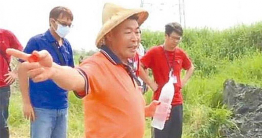 租用農地非法掩埋堆置事業廢棄物賺取暴利的前雲林縣土庫鎮代表吳讚樓（前），被判應執行5年再犯一罪被判1年6月。（圖／報系資料照）