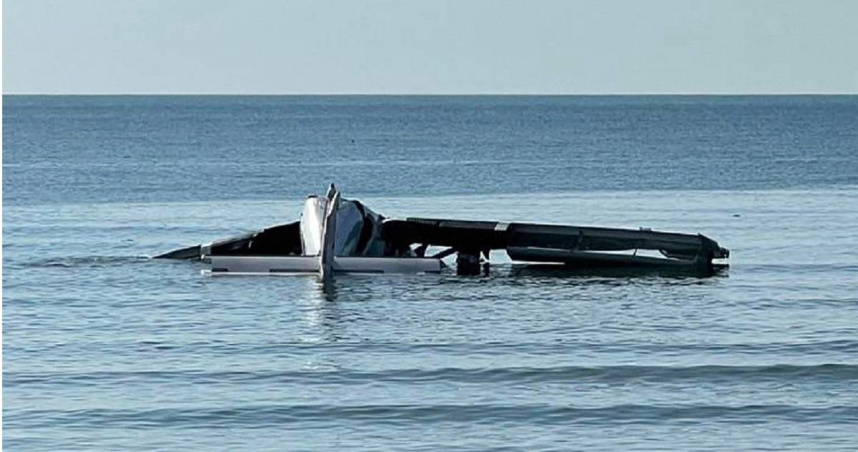 泰國皇家警察的一架 DHC6-400 Twin Otter小型飛機，在執行測試任務時墜海，釀機上6人全數身亡。（圖／美連社）