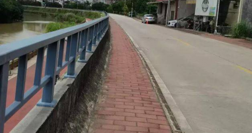 酒駕男為了躲避臨檢，不慎落水身亡。（圖／翻攝自極目新聞）