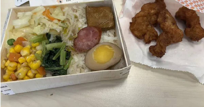 原PO買雞菲力便當。（圖／翻攝Dcard）