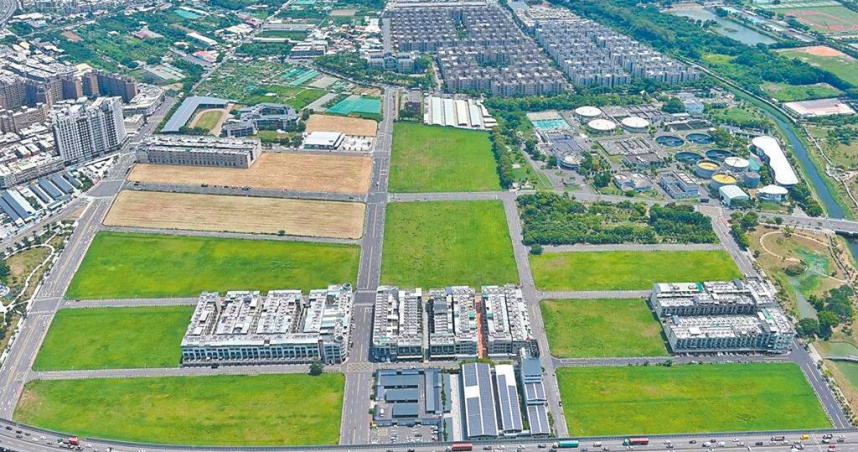 高雄市政府指出，為加速大林蒲遷村案進度，將會與經濟部一起研擬計畫，預計最快2026年4月啟動遷村土地價購協商。（圖／高市都發局提供／中國時報紀爰高雄傳真）