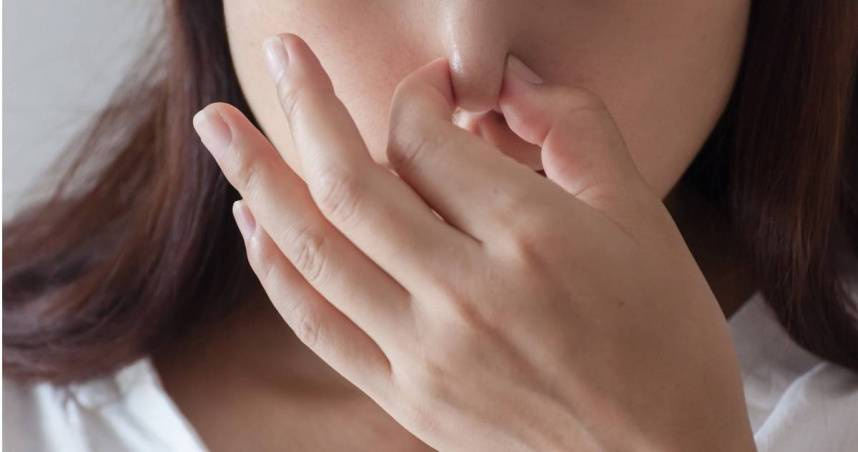 研究指出，聞自己屁味可預防阿茲海默症。（示意圖非當事人／photoAC）