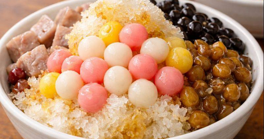 有網友吃剉冰為了點兩份相同配料，在老闆前面上演一段戲碼。（圖／AI示意圖）