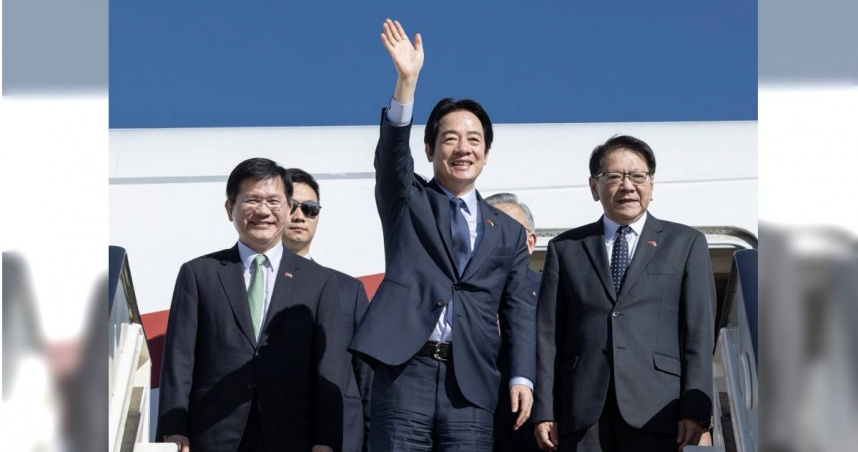 總統賴清德無預警現身史瓦帝尼，一同隨行的還有外交部長林佳龍（左）及總統府秘書長潘孟安（右）。（圖／翻攝自賴清德臉書）