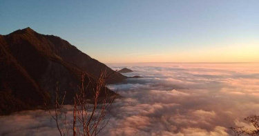 為拍「網美照」衝上山!情侶「吵到快分手」 她無奈:以為爬象山?